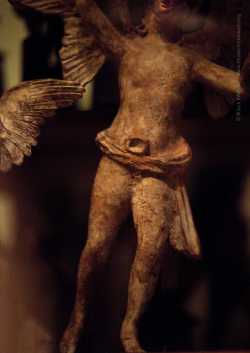 photo: close-up on selected small scale ancient sculptures from Siegmund Freud's collection