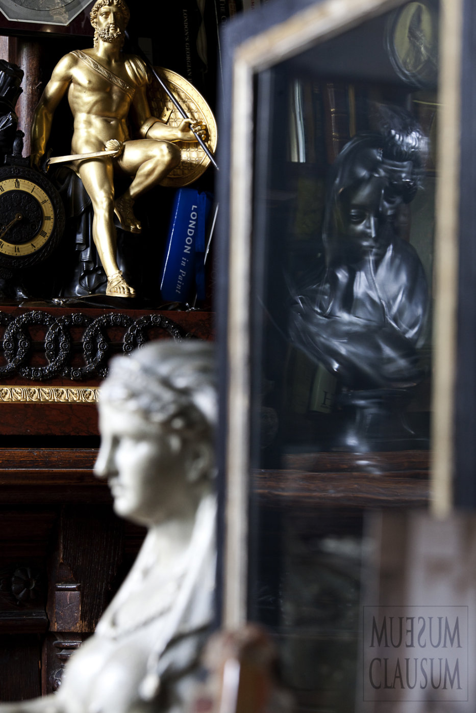 Close-up crop on selected sculptures and paintings of the collection.
