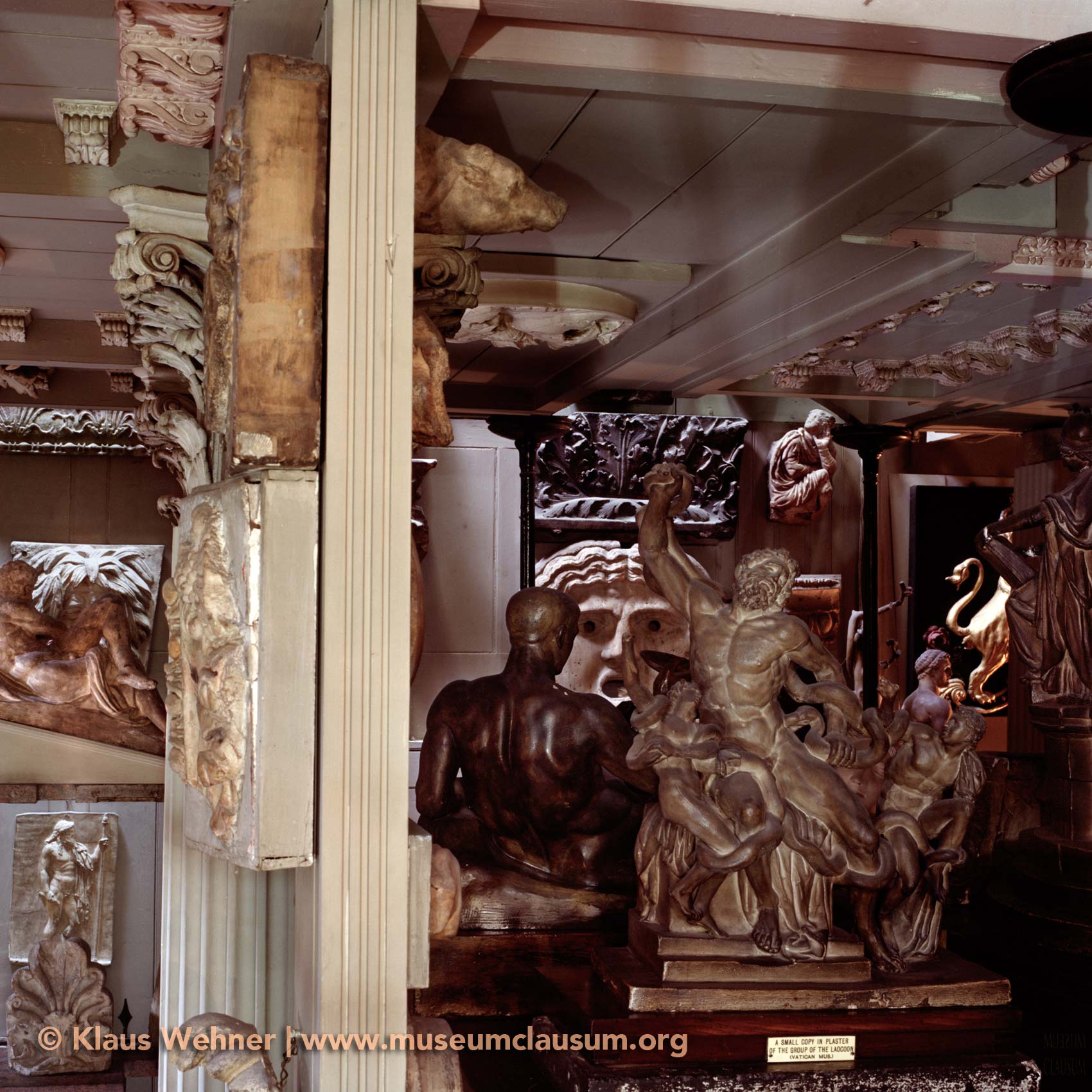 Sir John Soane's Museum: Various sculptures in The Colonnade.